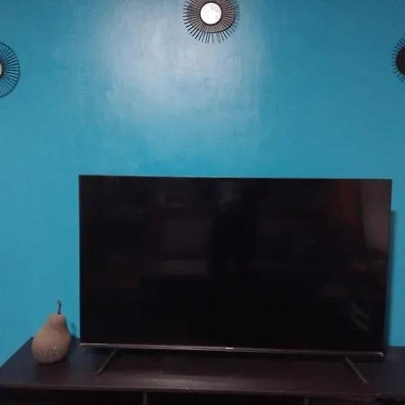 Confort Avec Internet Et Tv Dans La Et Le Salon *